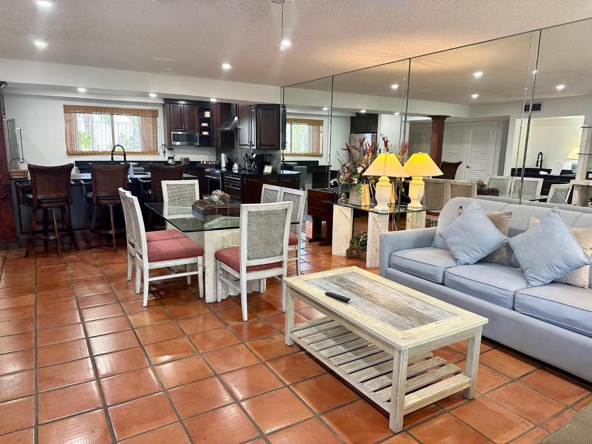 Beautifully Renovated Summer Of 2020 Come And Enjoy This Lovely Unit Key West Exteriör bild