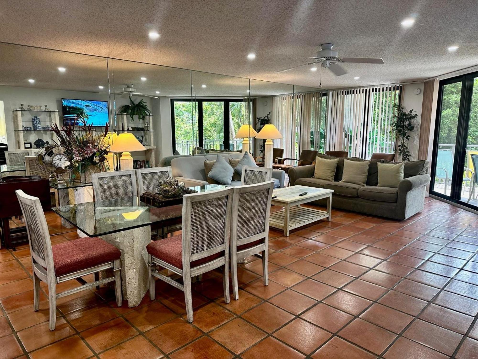 Beautifully Renovated Summer Of 2020 Come And Enjoy This Lovely Unit Key West Exteriör bild