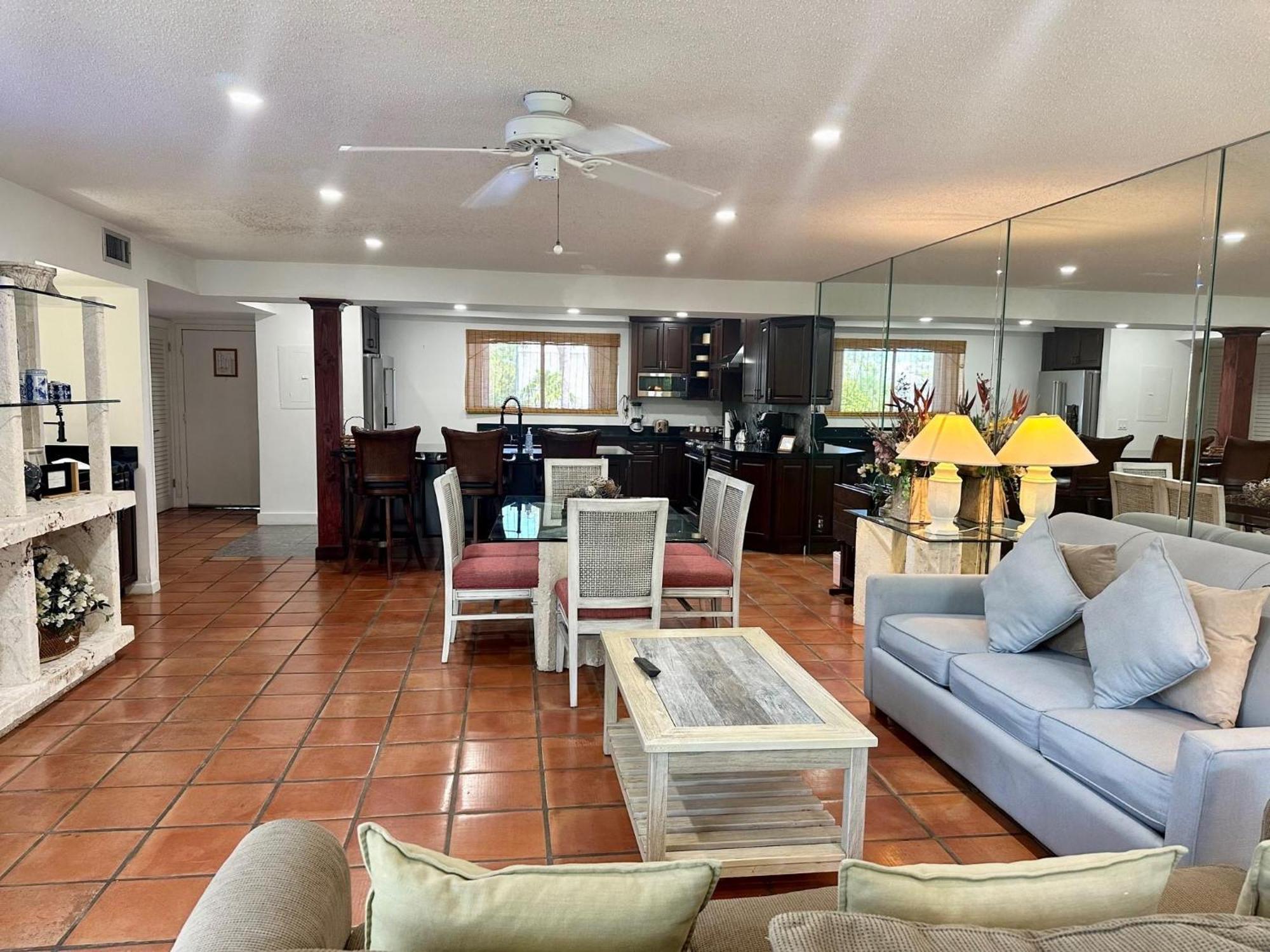 Beautifully Renovated Summer Of 2020 Come And Enjoy This Lovely Unit Key West Exteriör bild
