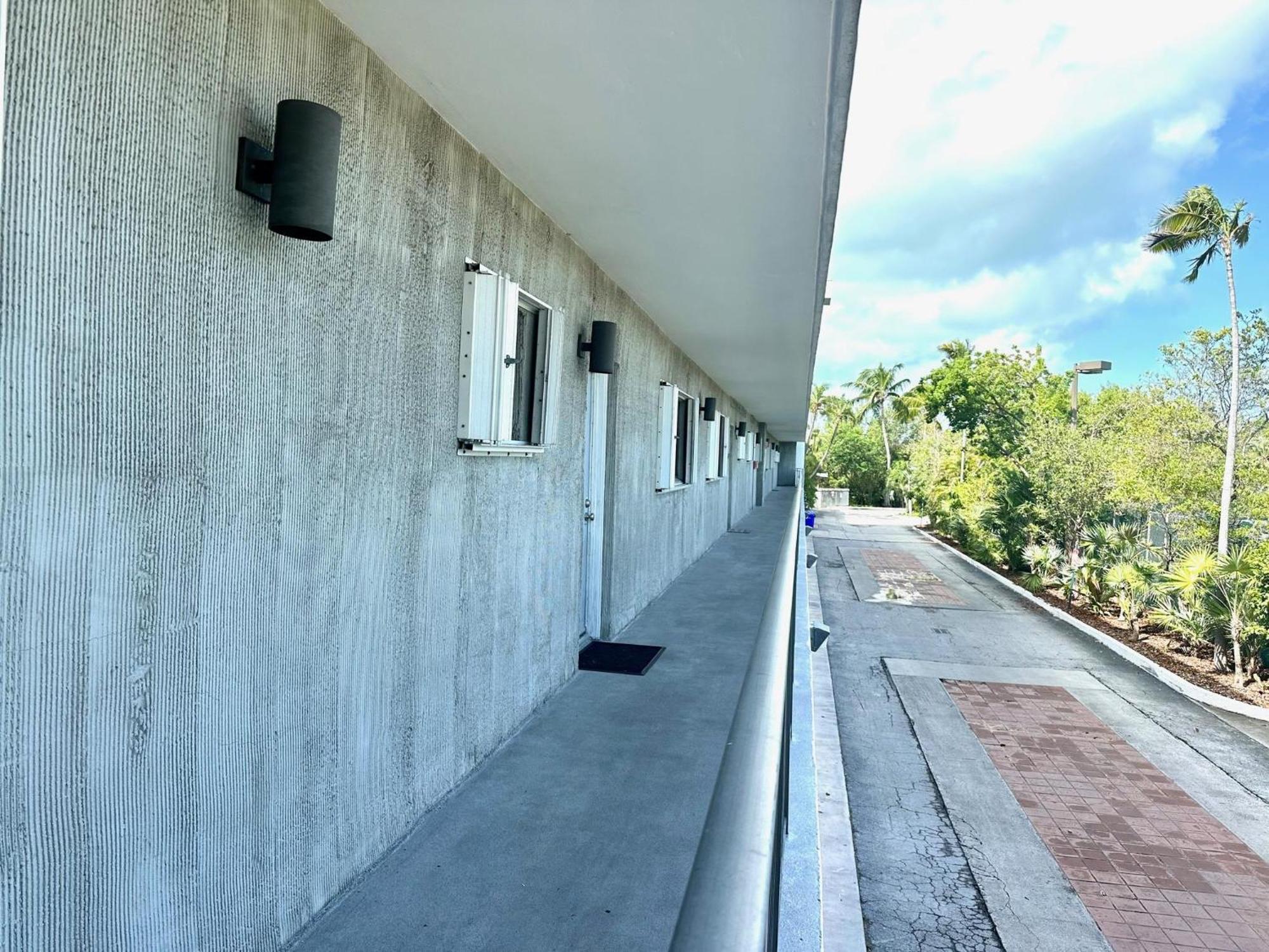 Beautifully Renovated Summer Of 2020 Come And Enjoy This Lovely Unit Key West Exteriör bild